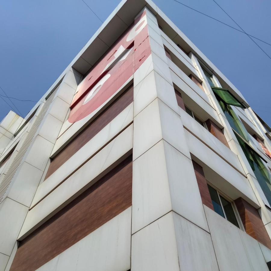Hotel Everest Lodging Нави Мумбай Екстериор снимка