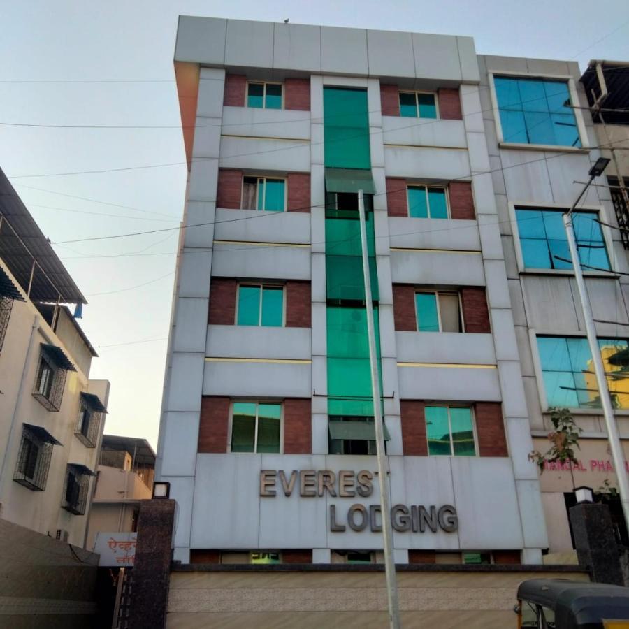 Hotel Everest Lodging Нави Мумбай Екстериор снимка